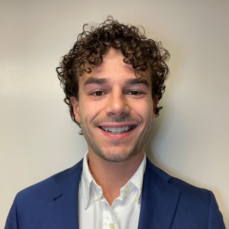 Dan Medeiros headshot