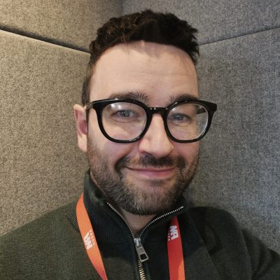 linkedin profile photo